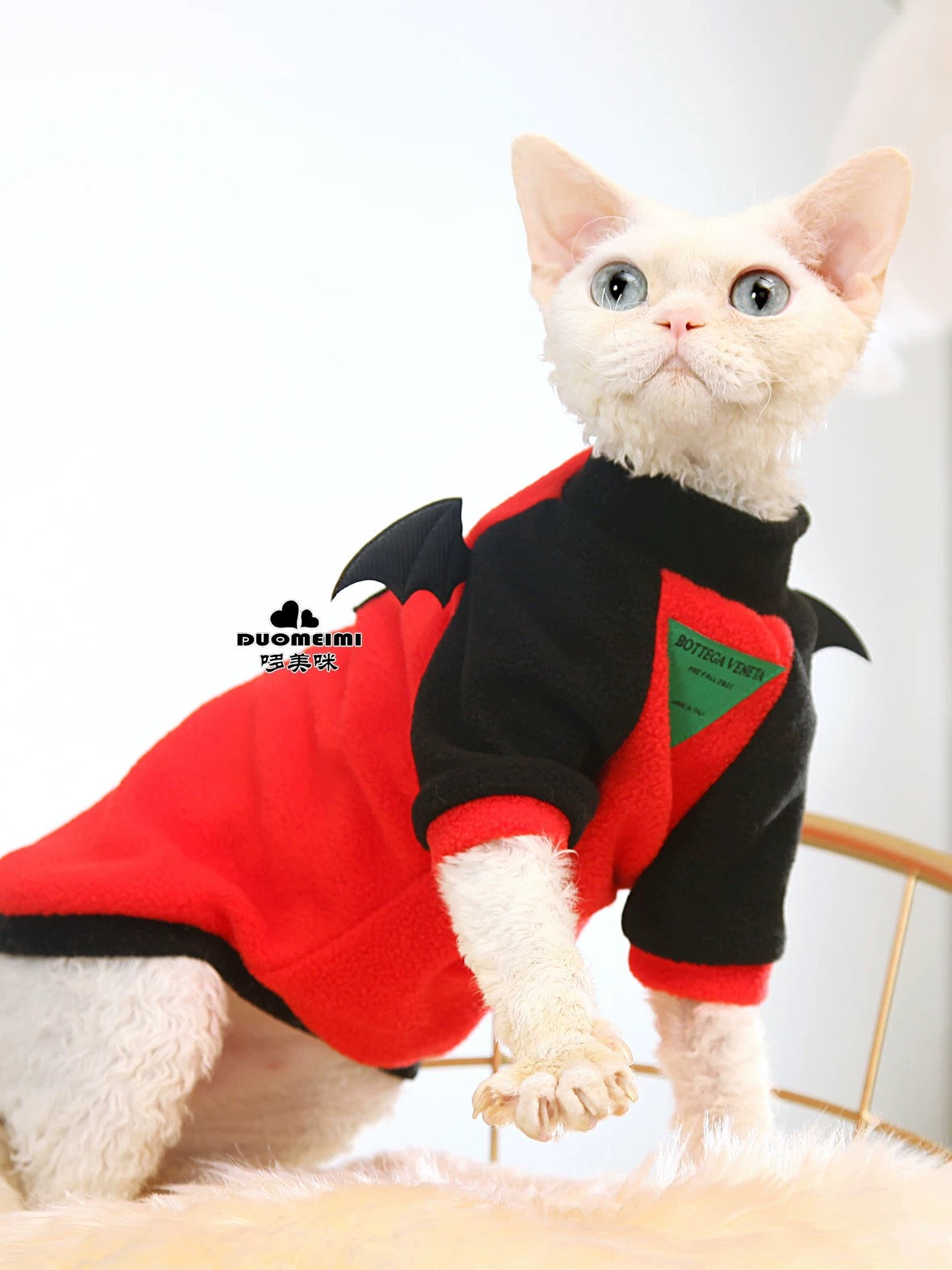 Halloween Sphynx Hairless Cats Devil Wings Sweatshirt, Winter Warm Jumper for Bambino, Devon Rex Sphynx Cat Clothes